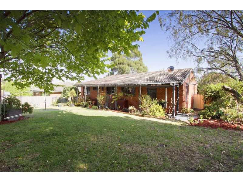 8 Finch Court, Pakenham VIC 3810