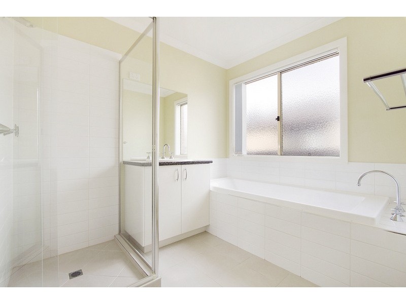 32 Tipperary Circuit, Pakenham VIC 3810