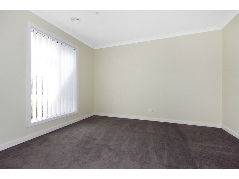 32 Tipperary Circuit, Pakenham VIC 3810