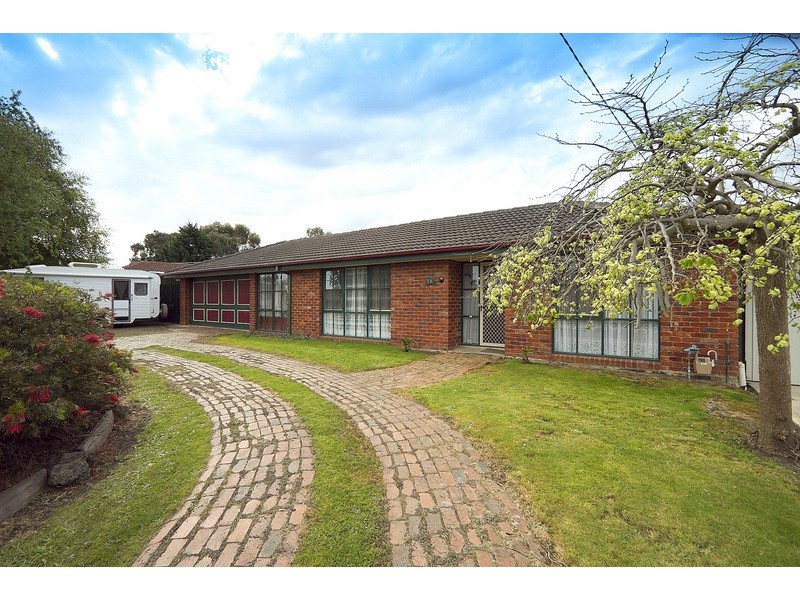 20 Cameron Way, Pakenham VIC 3810