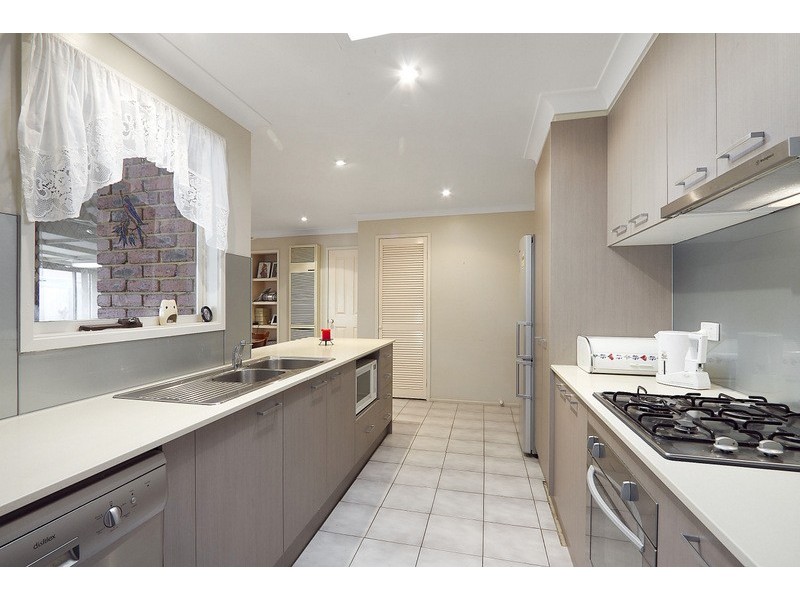 20 Cameron Way, Pakenham VIC 3810