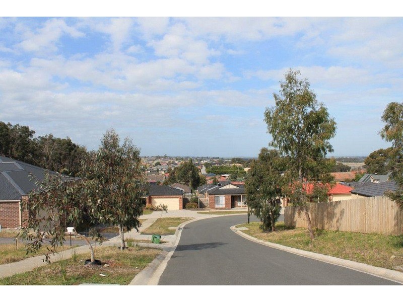 22 Johnson Place, Pakenham VIC 3810