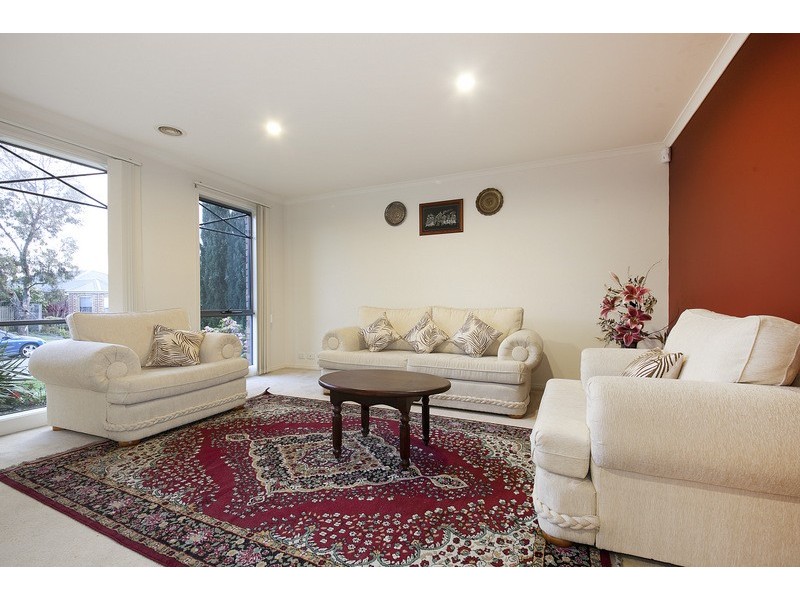 12 Sundial Court, Berwick VIC 3806