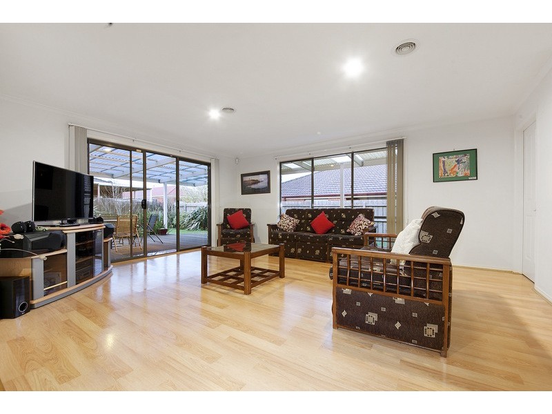 12 Sundial Court, Berwick VIC 3806