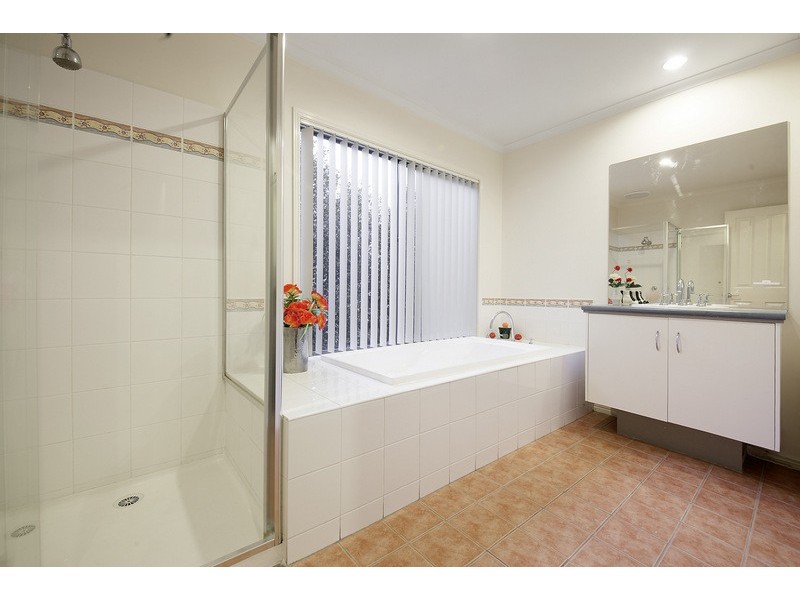 12 Sundial Court, Berwick VIC 3806