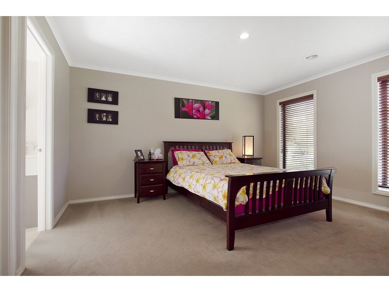 45 The Parkway, Pakenham VIC 3810