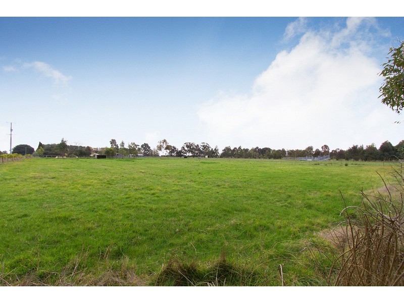 135 Ellett Road, Pakenham South VIC 3810