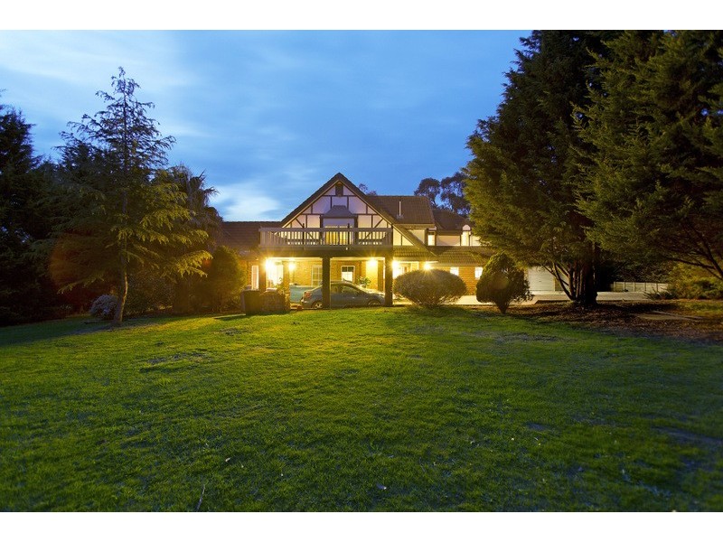 11 Flett Street, Bunyip VIC 3815
