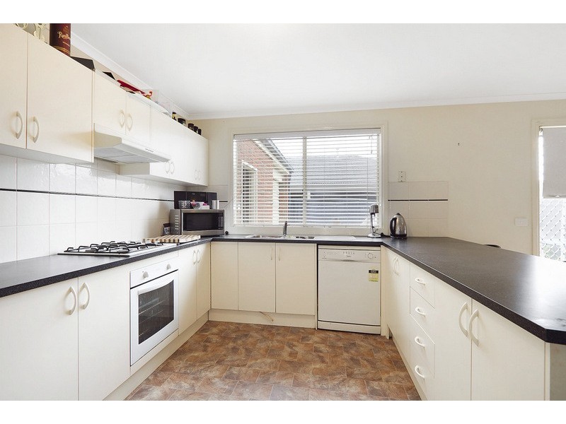 3 Scarlet Crescent, Pakenham VIC 3810