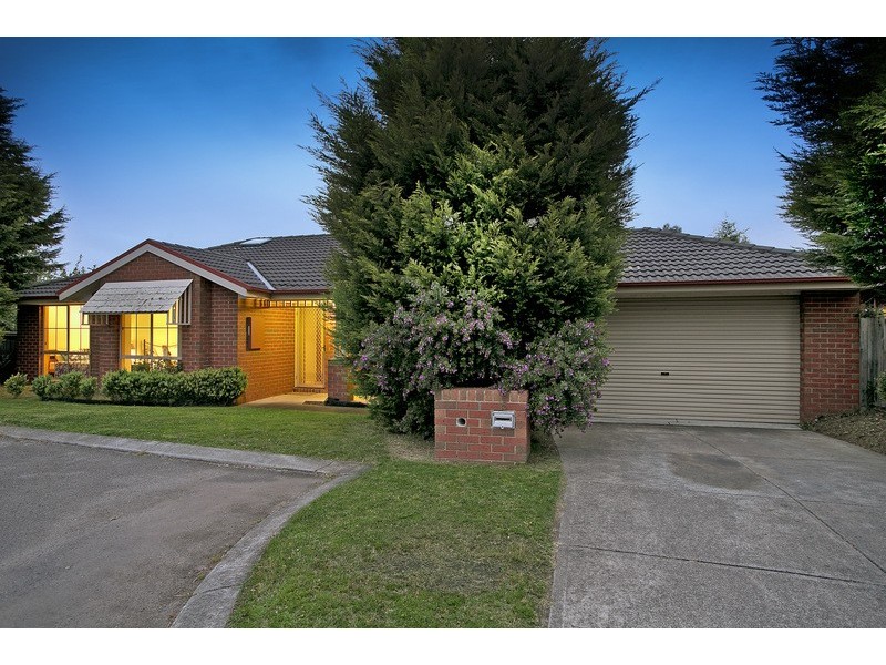 5 Cooma Court, Berwick VIC 3806