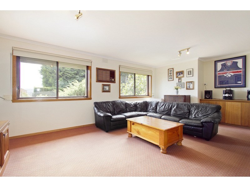 2 Hamilton Close, Endeavour Hills VIC 3802