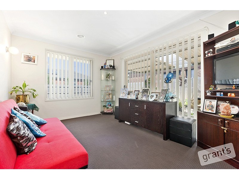 24 Olive Grove, Officer VIC 3809