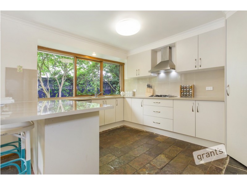 1 Queens Court, Berwick VIC 3806