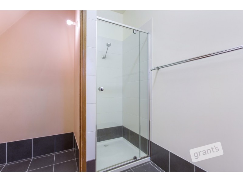 1 Queens Court, Berwick VIC 3806