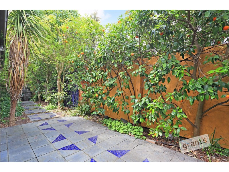 1 Queens Court, Berwick VIC 3806