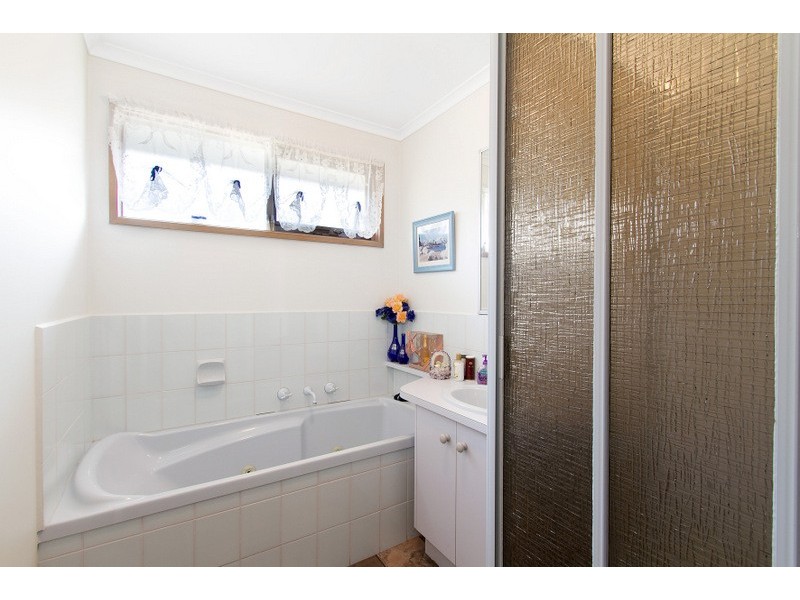 4 Isaac Court, Pakenham VIC 3810