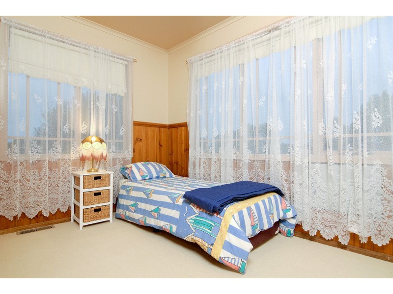 4 Meeking Drive, Pakenham VIC 3810