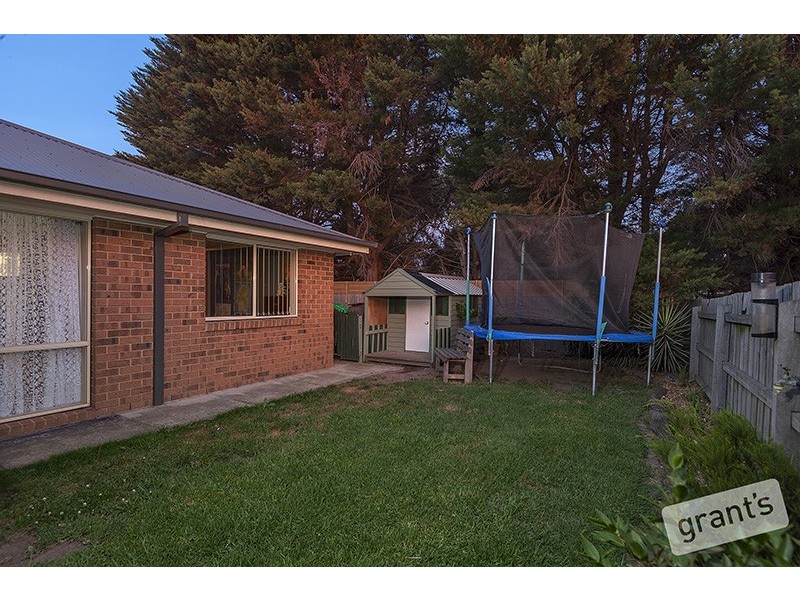 11 Sir Phillip Court, Pakenham VIC 3810