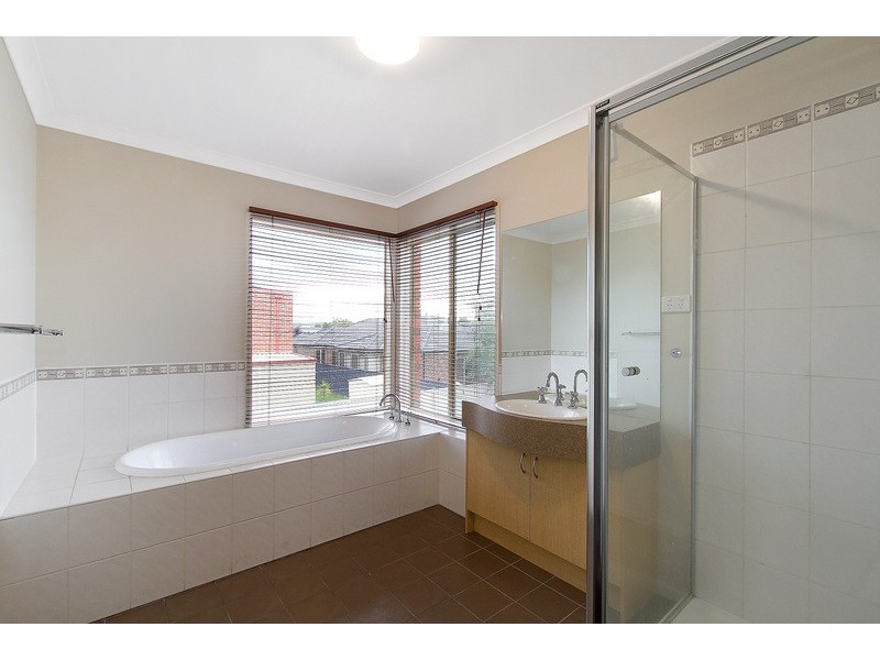 26 Barwon Drive, Pakenham VIC 3810