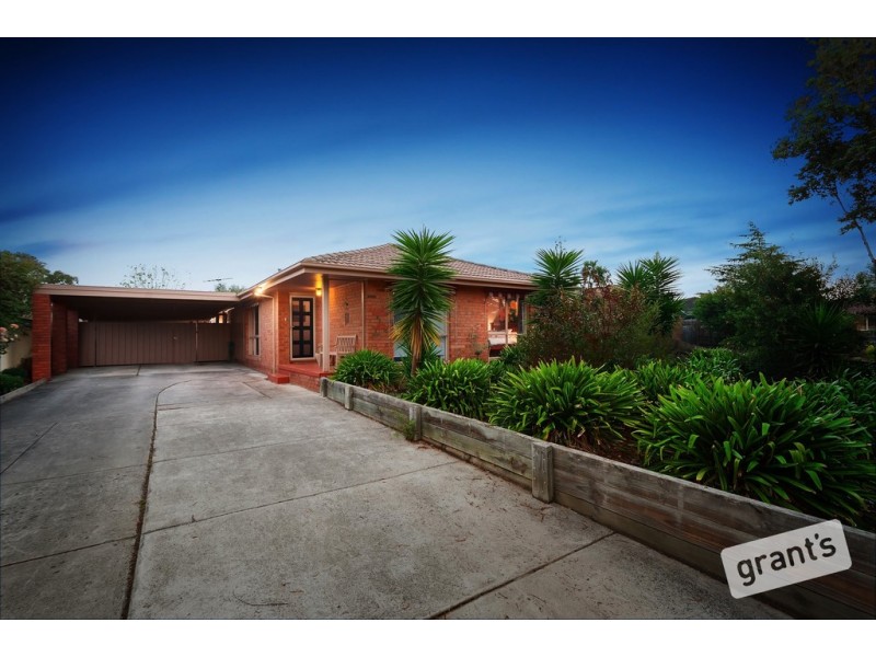 5 Bridle Place, Pakenham VIC 3810