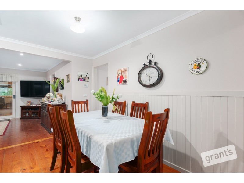 5 Bridle Place, Pakenham VIC 3810