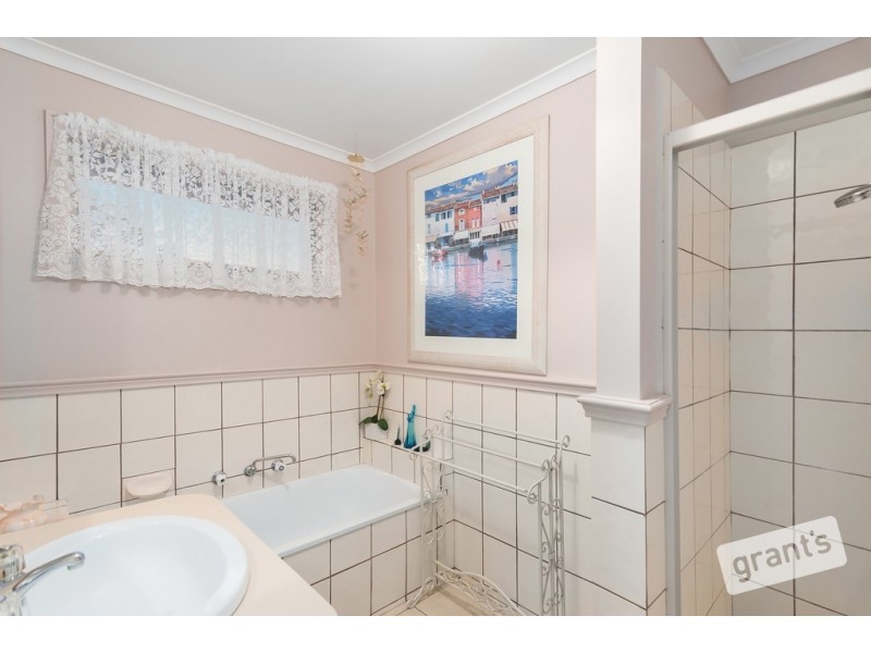 5 Bridle Place, Pakenham VIC 3810