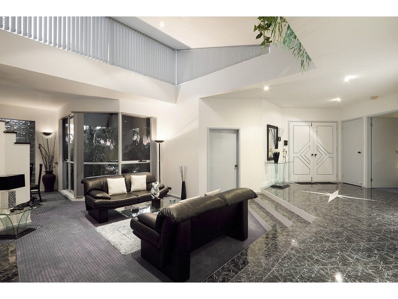 4 Taree Close, Pakenham VIC 3810