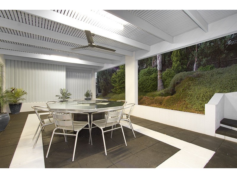 4 Taree Close, Pakenham VIC 3810