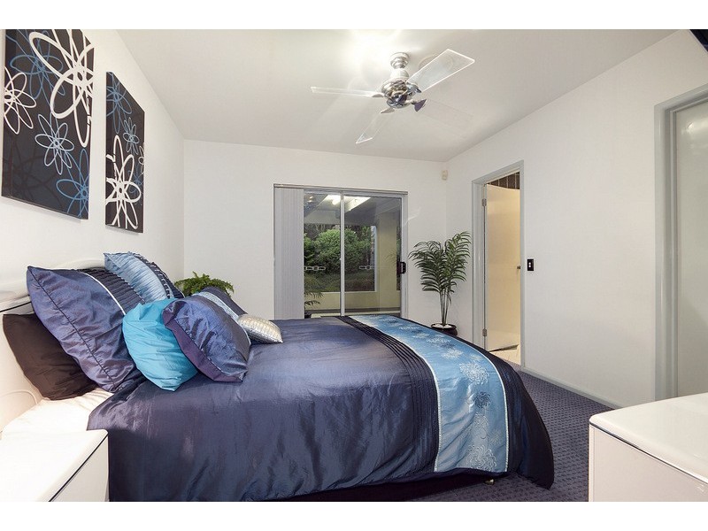 4 Taree Close, Pakenham VIC 3810