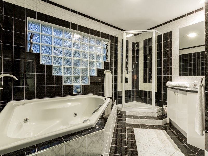 4 Taree Close, Pakenham VIC 3810