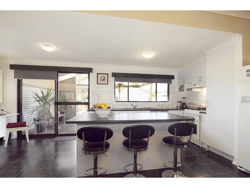 21 Railway Avenue, Bunyip VIC 3815