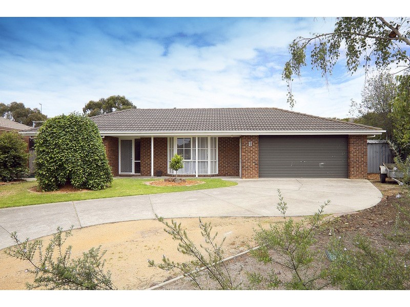 11 Isaac Court, Pakenham VIC 3810