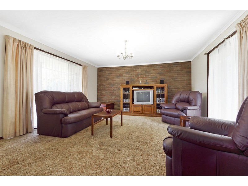 4/10 Wadsley Avenue, Pakenham VIC 3810