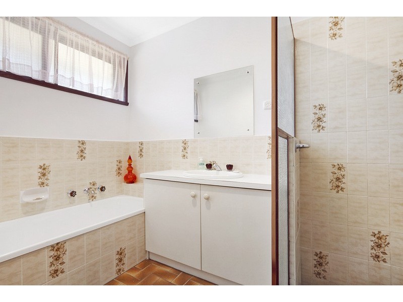 4/10 Wadsley Avenue, Pakenham VIC 3810