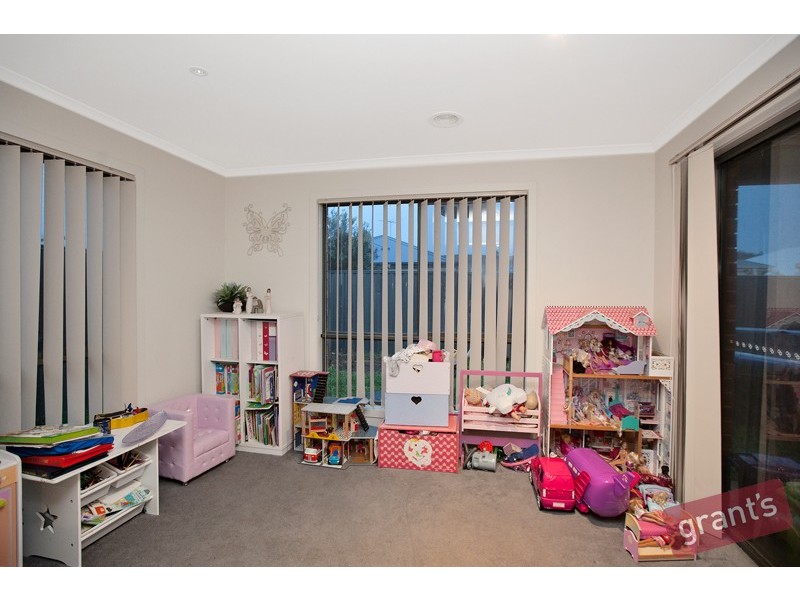 6 Tangelo Terrace, Pakenham VIC 3810