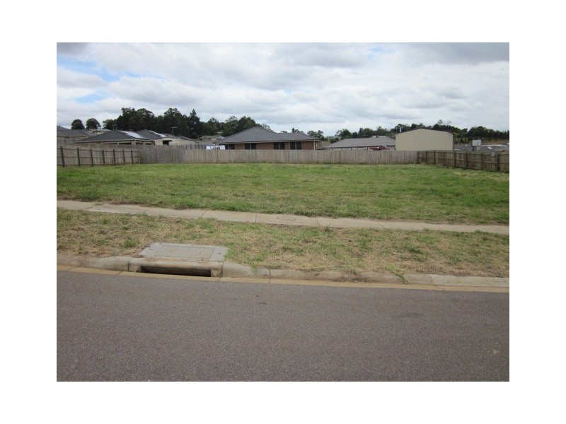 Lot 166 Shae Crescent, Drouin VIC 3818