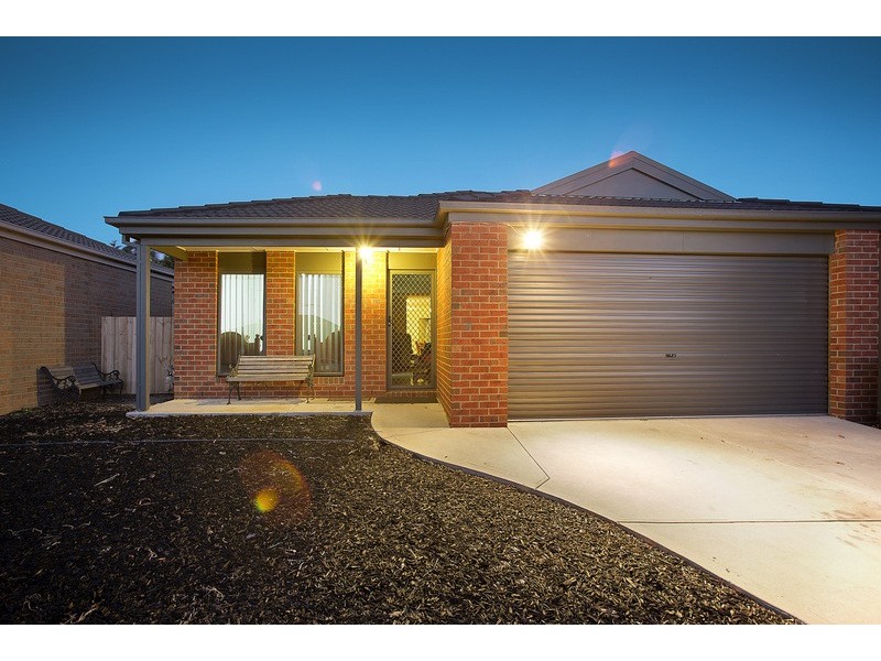 50 Pommel Street, Pakenham VIC 3810
