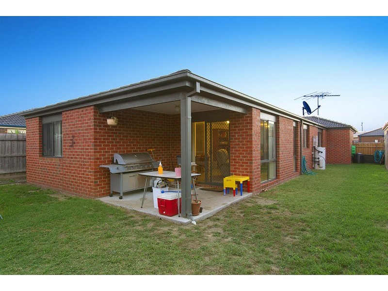 50 Pommel Street, Pakenham VIC 3810