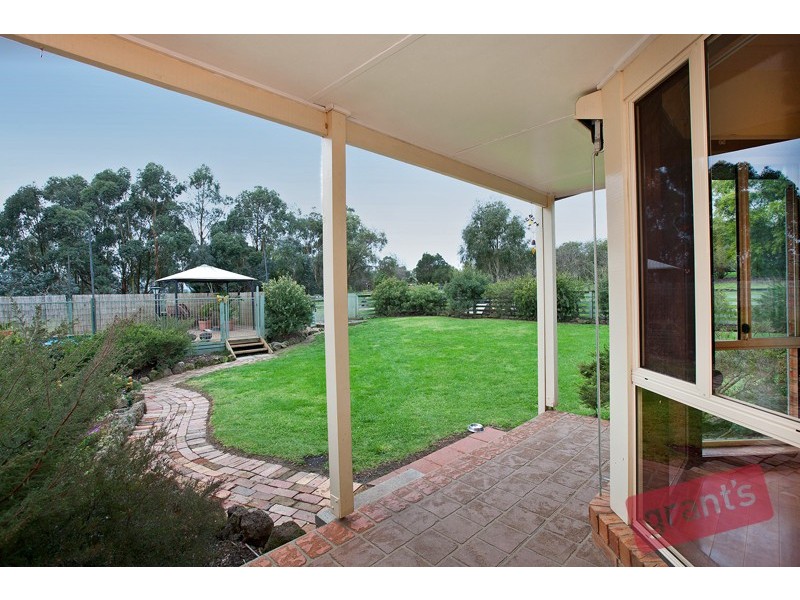 1 Quentin Court, Drouin VIC 3818