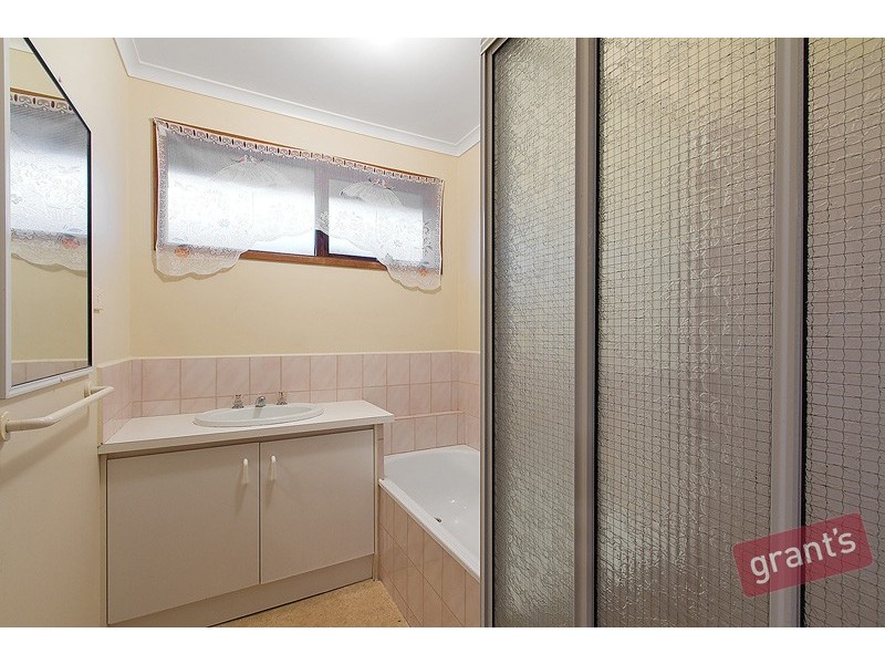 63 Simon Drive, Pakenham VIC 3810