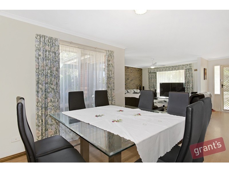 6 Aberdeen Heights, Pakenham VIC 3810