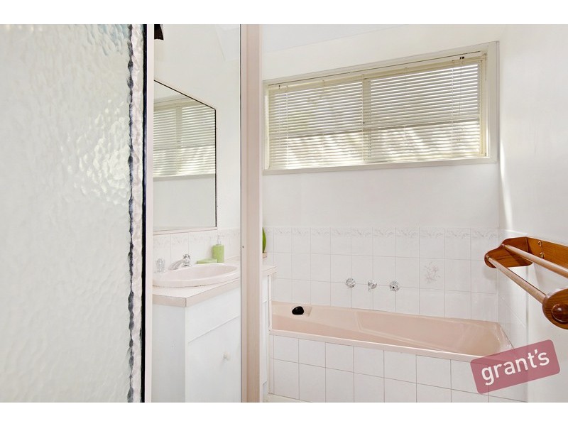 6 Aberdeen Heights, Pakenham VIC 3810