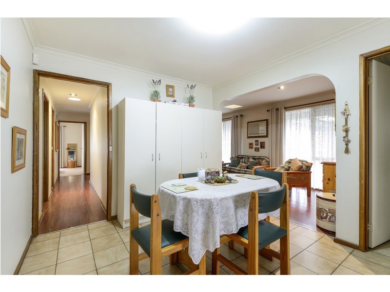4 Gibb Court, Pakenham VIC 3810