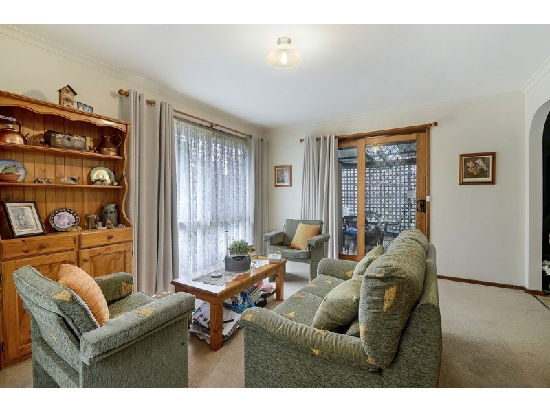 4 Gibb Court, Pakenham VIC 3810