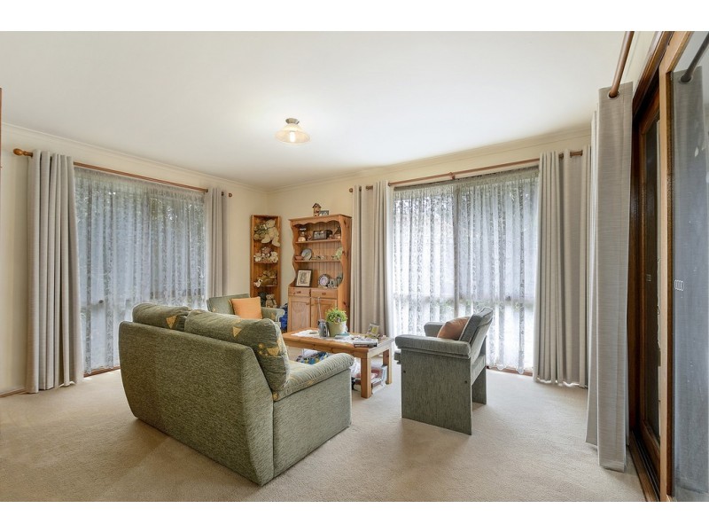 4 Gibb Court, Pakenham VIC 3810