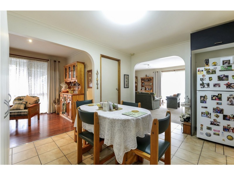 4 Gibb Court, Pakenham VIC 3810