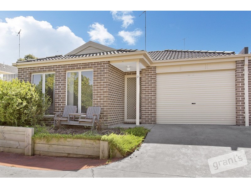 9/51 Leigh Drive, Pakenham VIC 3810