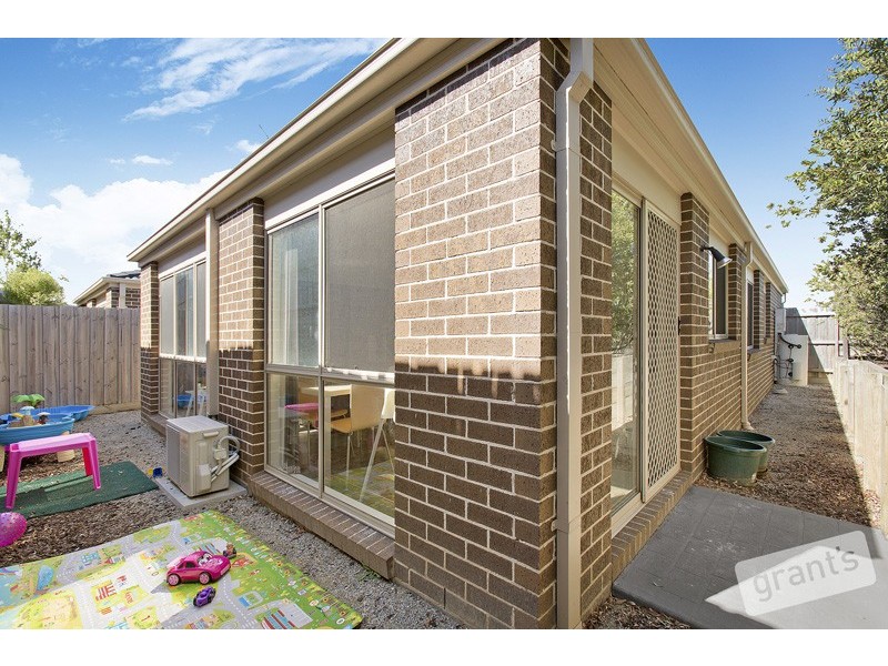 9/51 Leigh Drive, Pakenham VIC 3810