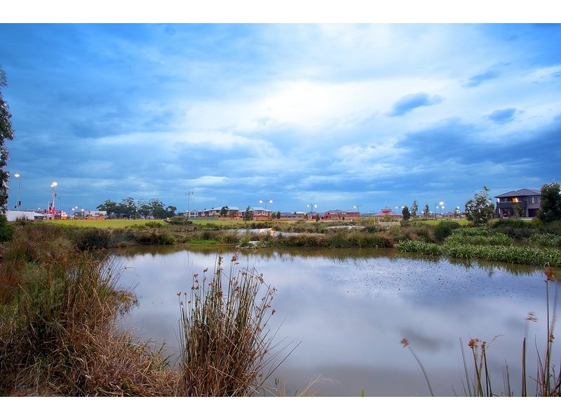 8 Day Lilly Court, Pakenham VIC 3810