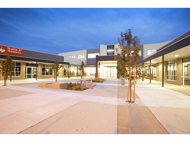 8 Day Lilly Court, Pakenham VIC 3810